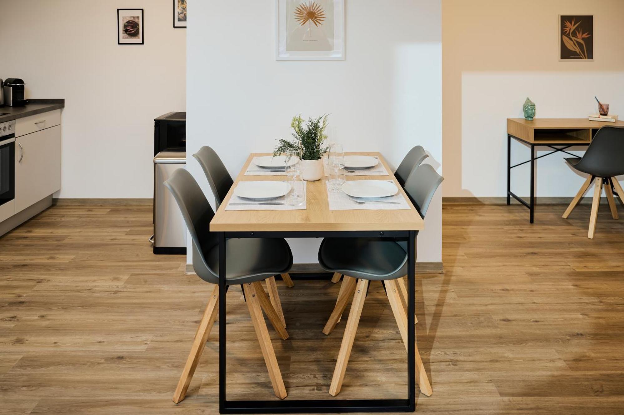 Moderne Apartments Mit Highspeed-Wlan Und Gratis-Tiefgarage Ihr Perfekter Rueckzugsort Nahe Dem Zentrum Und Der Therme I Barrierearm バート・キッシンゲン エクステリア 写真