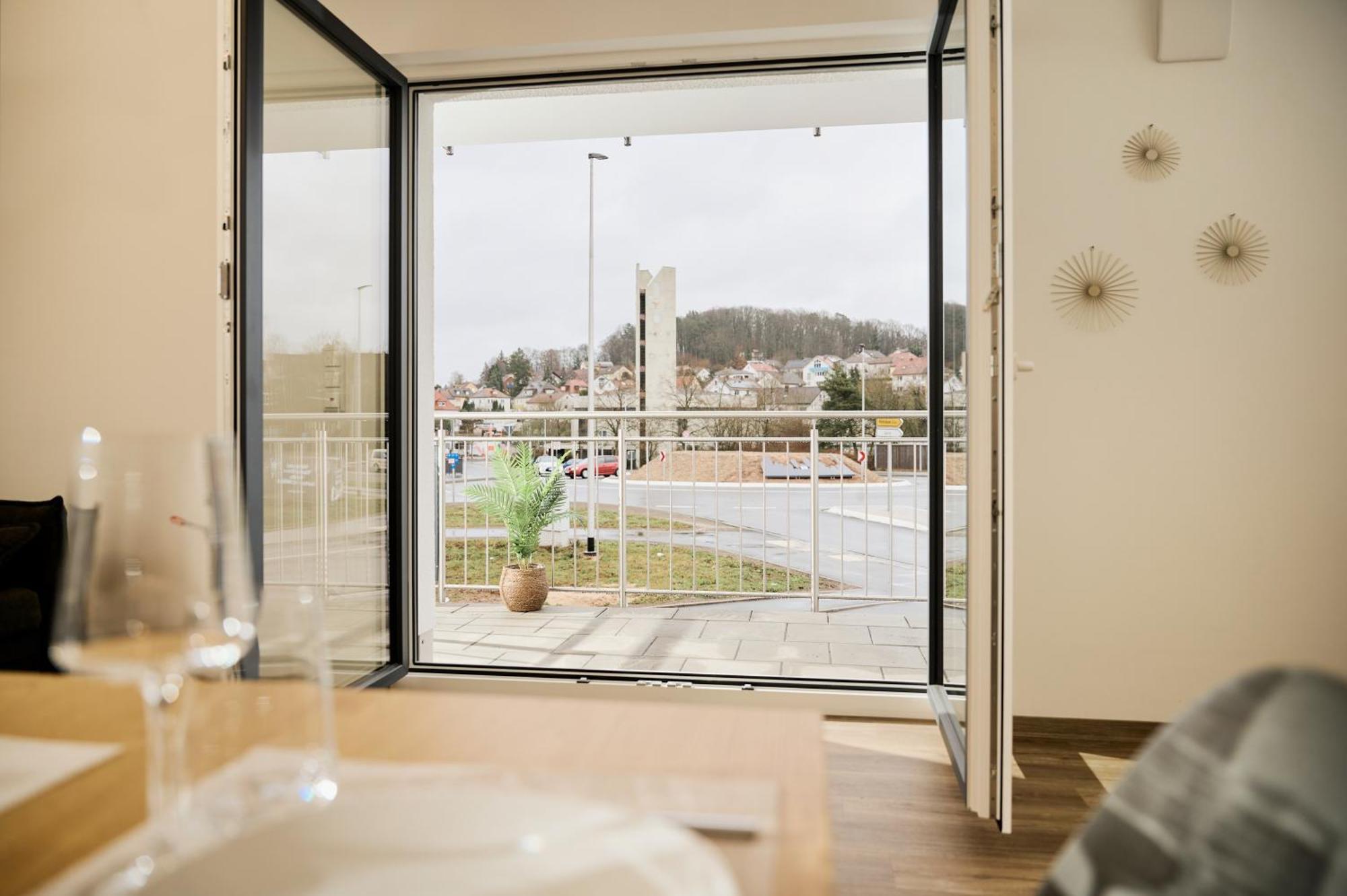 Moderne Apartments Mit Highspeed-Wlan Und Gratis-Tiefgarage Ihr Perfekter Rueckzugsort Nahe Dem Zentrum Und Der Therme I Barrierearm バート・キッシンゲン エクステリア 写真