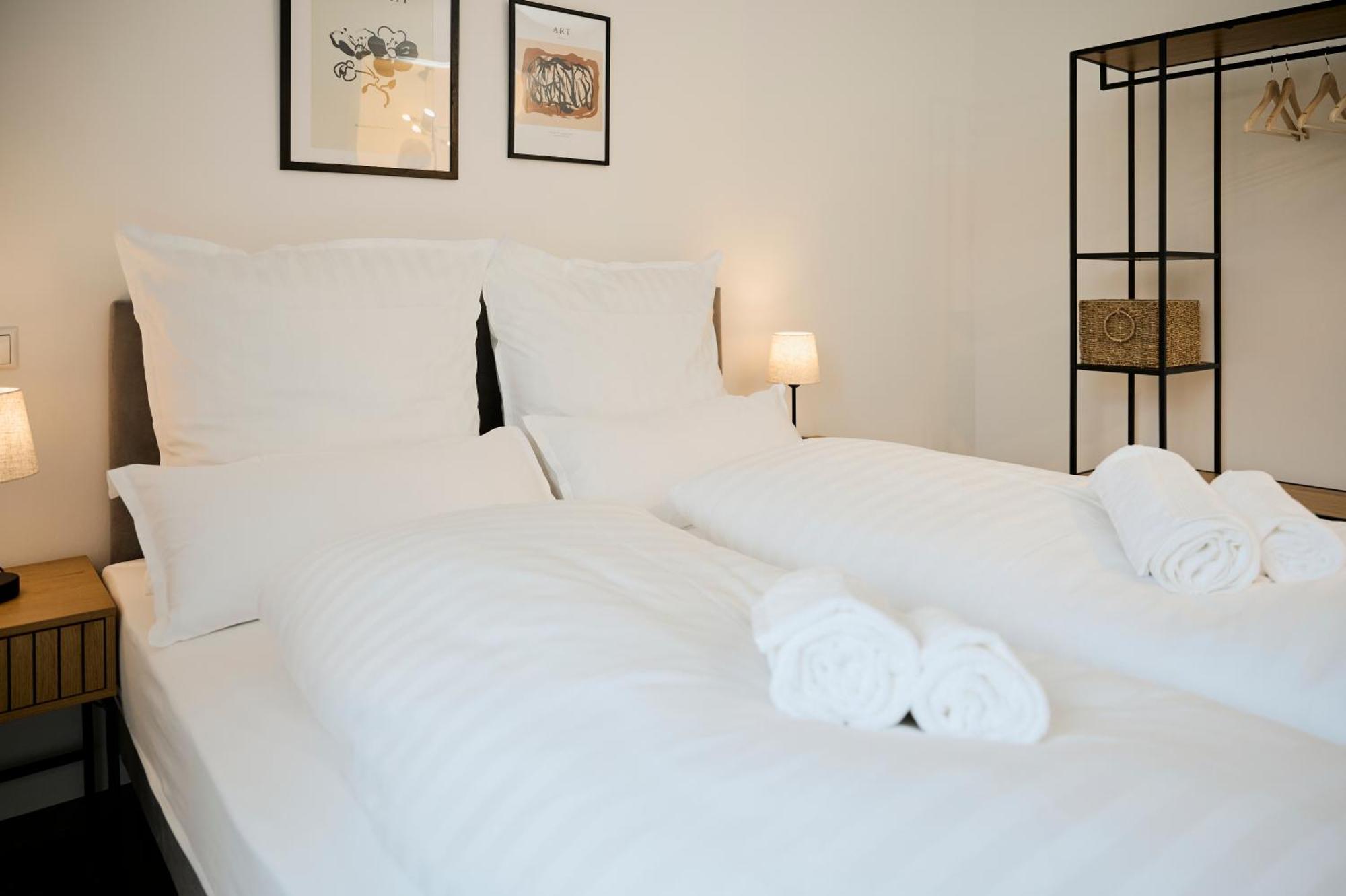 Moderne Apartments Mit Highspeed-Wlan Und Gratis-Tiefgarage Ihr Perfekter Rueckzugsort Nahe Dem Zentrum Und Der Therme I Barrierearm バート・キッシンゲン エクステリア 写真